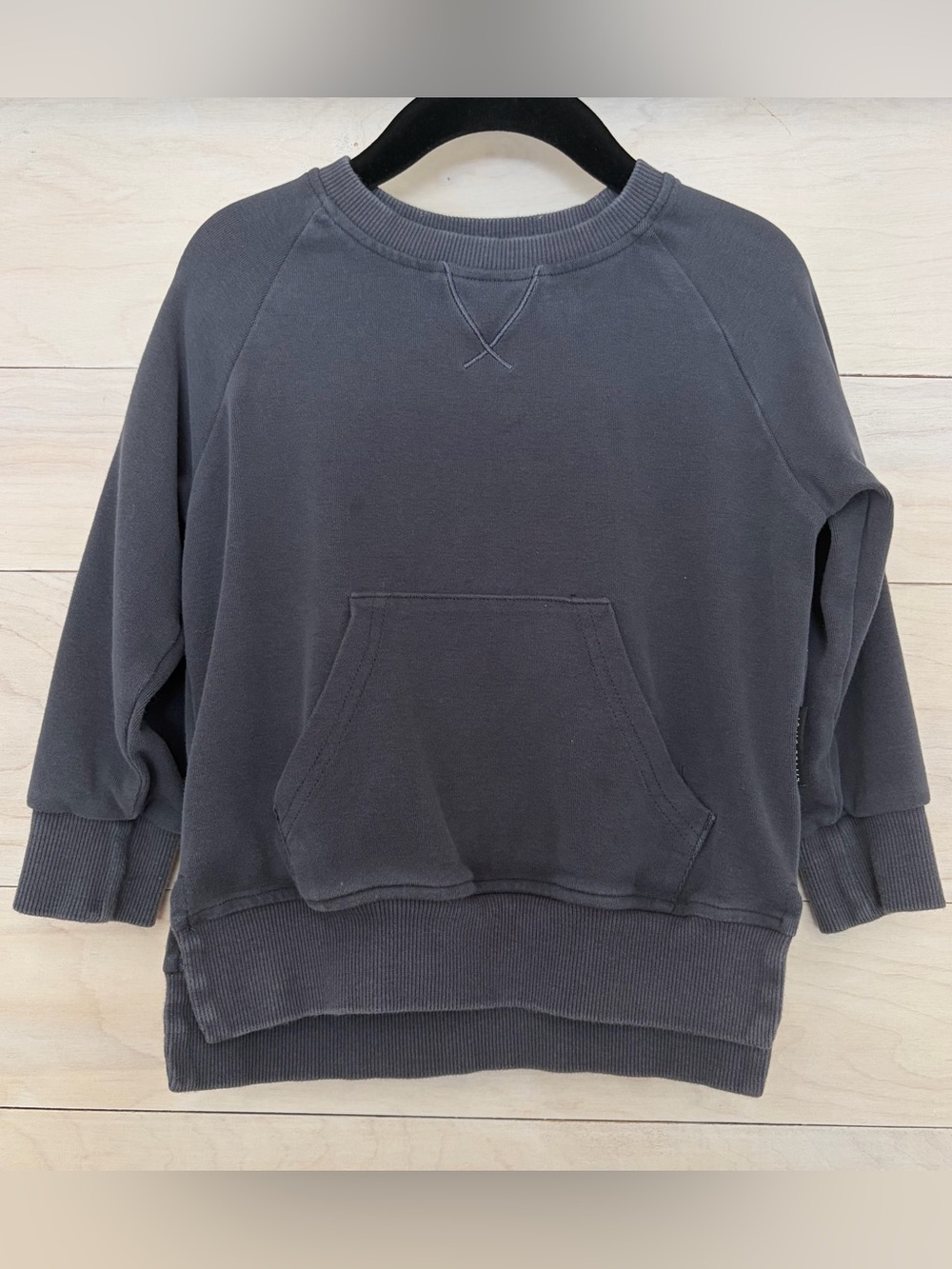 Little Bipsy pocket crewneck 2-3T